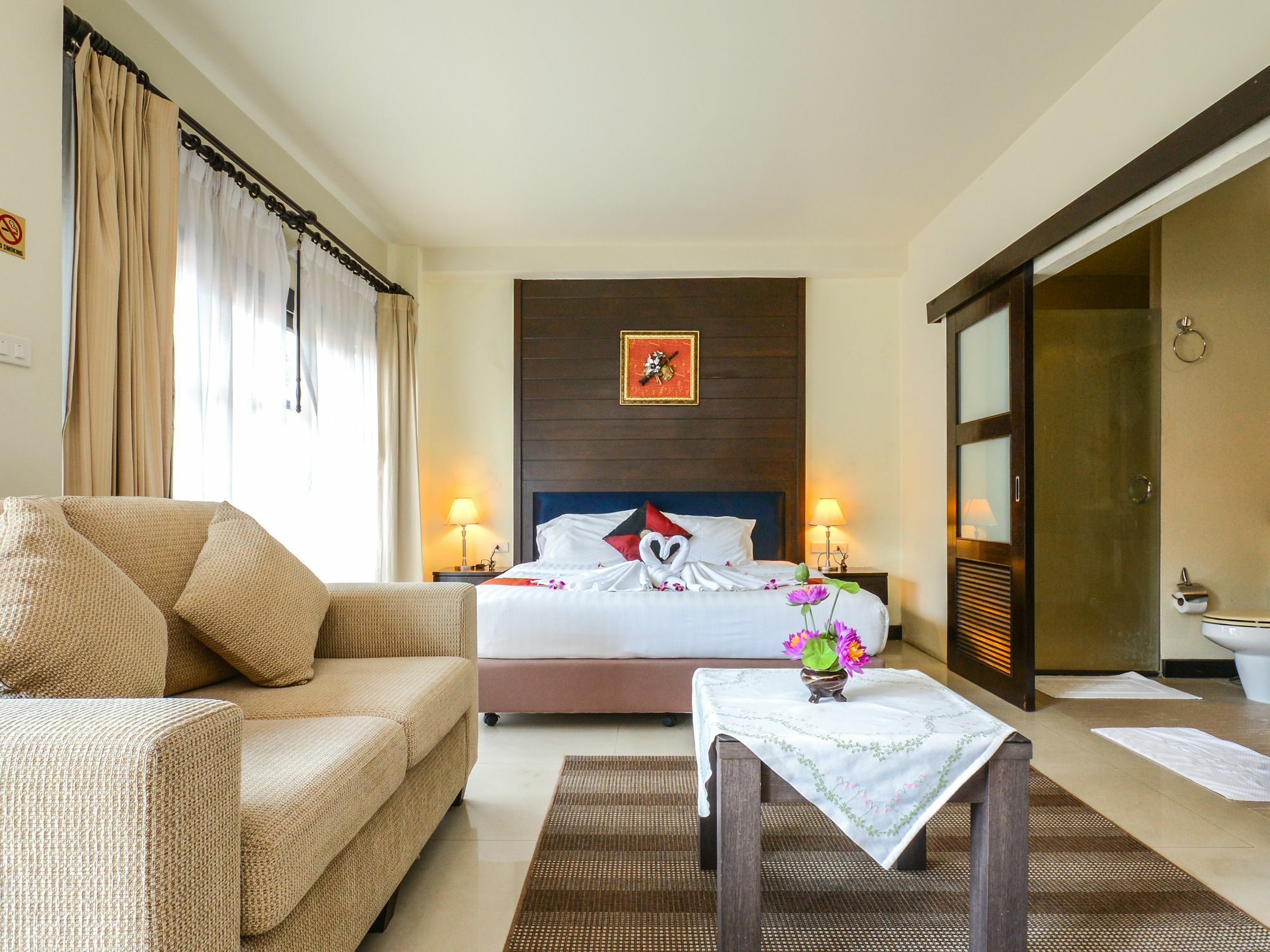 Ban Karon Enjoy'S Beach House & Cafe' מראה חיצוני תמונה