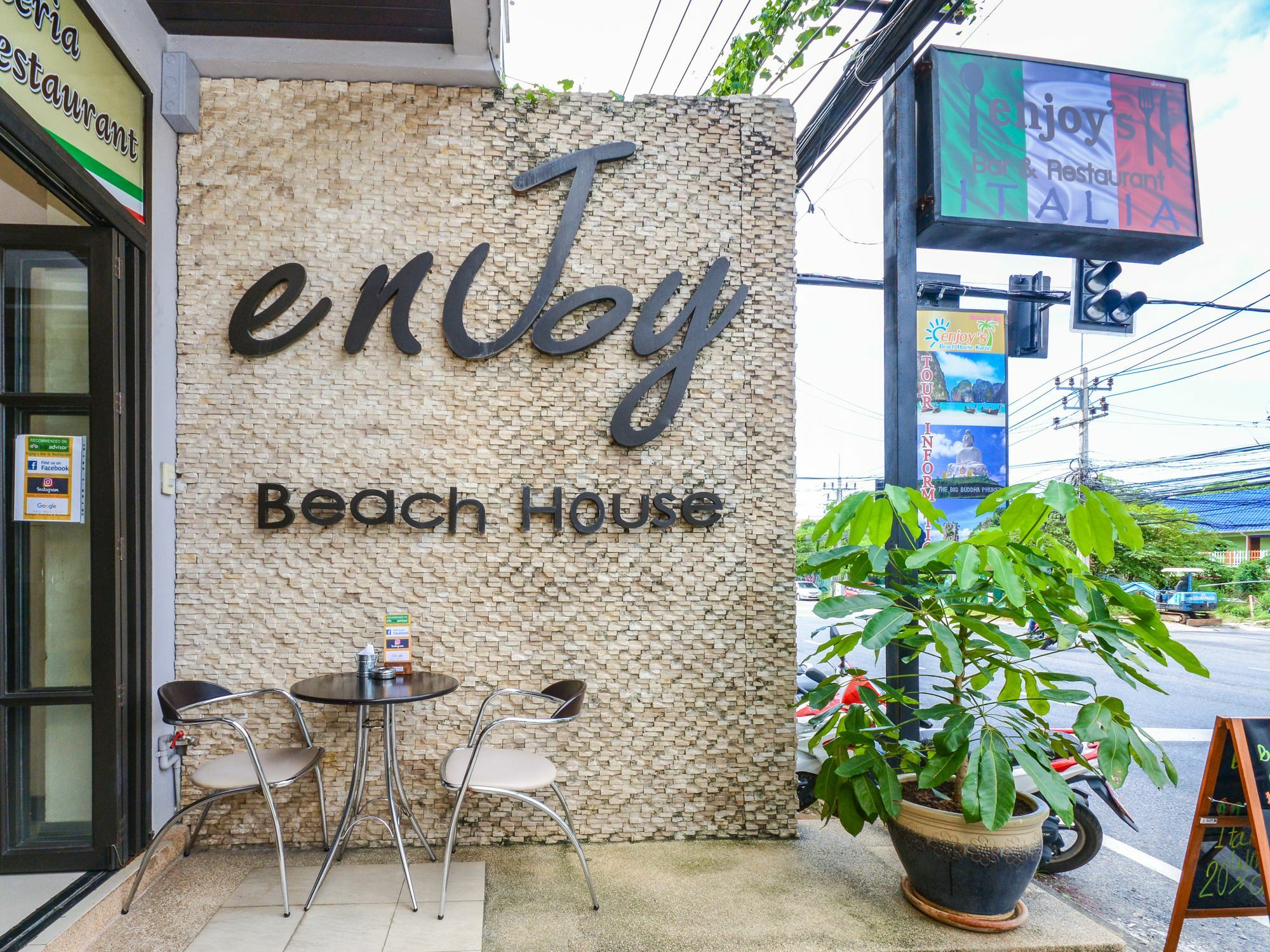 Ban Karon Enjoy'S Beach House & Cafe' מראה חיצוני תמונה