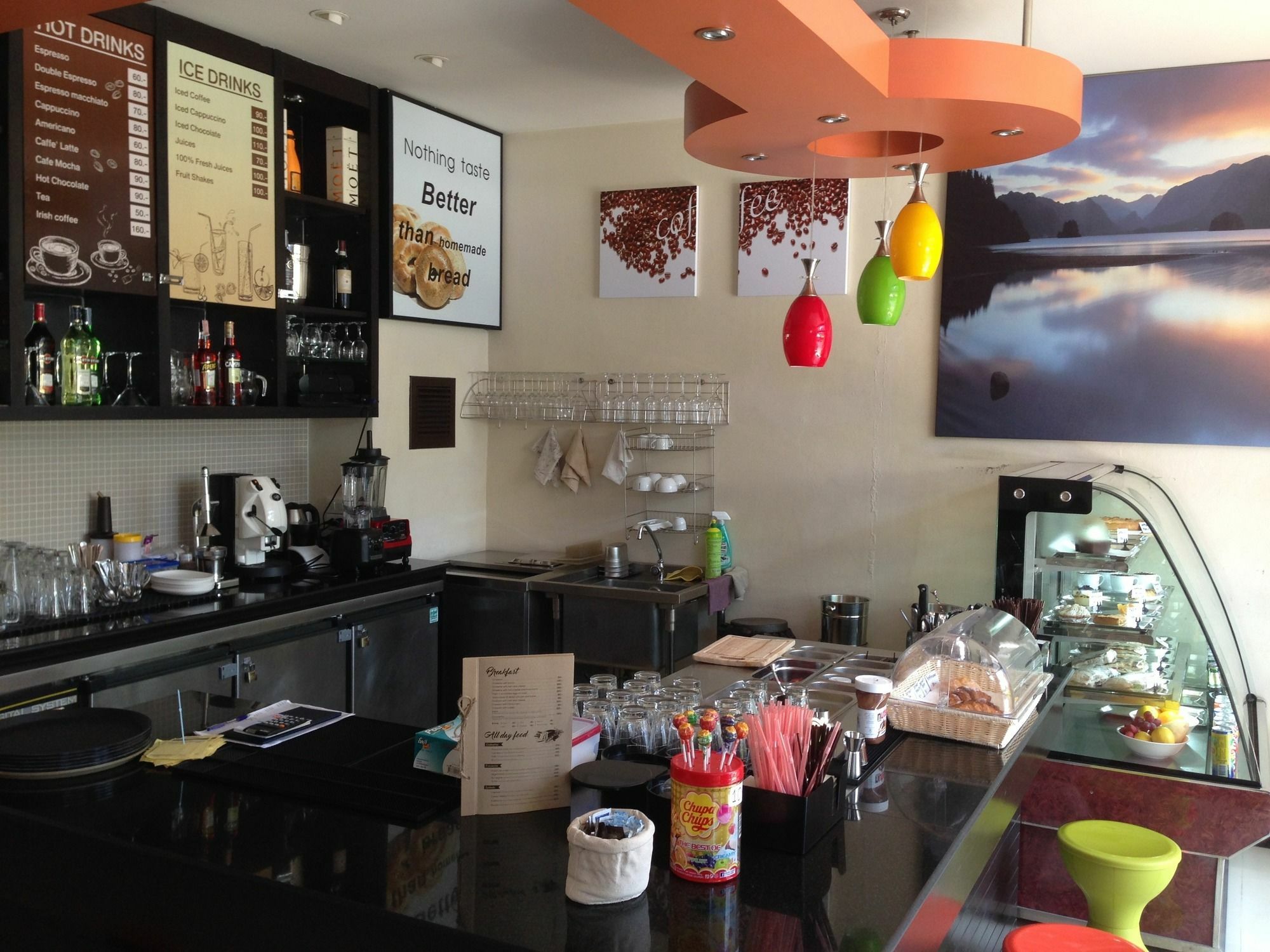 Ban Karon Enjoy'S Beach House & Cafe' מראה חיצוני תמונה